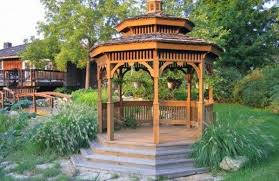 Gartenpavillon und gartenlaube im hornbach onlineshop. 50 Gartenlauben Aus Holz Gartenpavillon Selber Bauen Hintergarten Pavillon Ideen Gartenlaube