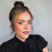 Alyssa Hawes's Instagram, Twitter & Facebook