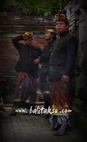 Dalama bahasa inggris baju safari disebut sebagai safari jacket atau bush jacket. Baju Safari Balinese Traditional Costume Life Art Bali F Studio Bali Taksu Com