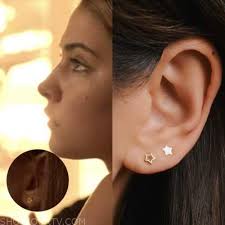 Outer Banks: Season 1 Sarah's Star studded earrings