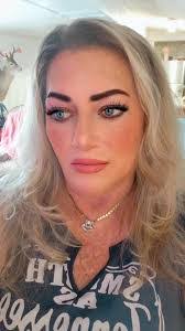 Heather Laine's Instagram, Twitter & Facebook