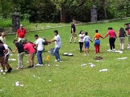 Juegos educativos para infantil y primaria. Carrera De Juegos Organizados En Rally Juego Para Grupos Grandes Y Campamentos De Jovenes
