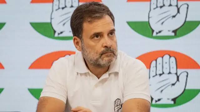 राहुल गांधी ने ट्रंप के बयान को कहा सही मगर कांग्रेस के ही कुछ नेता उनके साथ नहीं - BBC News हिंदी