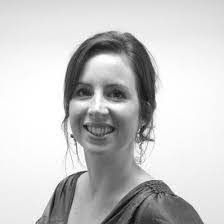 Robyn Malloy's Instagram, Twitter & Facebook