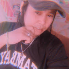 Pwede ba patungan nang polyurethane(Hudson) ang naka cleargloss(boysen)  dkasi matibay ang cleargloss sa hagdan