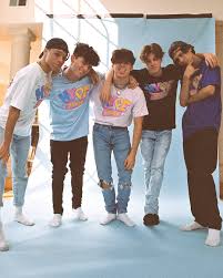 Hype House On Instagram 4 Days Till The Merch Drops Click The Link In Bio And Sign Up Comment When You Re Done We Re Picking 5 Pe In 2020 Tony Cute Guys