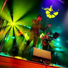 Der Derzeit Wildeste Rockigste Punkigste Musik Club Auf See Die Rock Box Bar Der Aidanova Seeehr Cool Cruise Concert