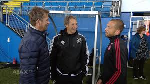 Check spelling or type a new query. Andre Bergdolmo Over Fietsen Met Heitinga Mido S Schaar En Golfen Met Koeman