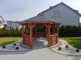 De er ikke nødvendigvis de billigste på markedet, men man får i den grad også noget for. Altany Osmiokatne Ogrodowe Drewniane Cena Drewnolandia Pl