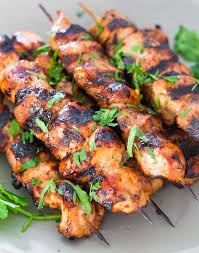 La Recette Epique De Brochettes De Poulet Biere Et Miel Sur Le Bbq Recette Recette Brochette Poulet Brochette Poulet Recette