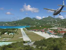 Daydream by the yachts moored in gustavia's port, lose your bearings at colombier's toposcope, and follow the path hugging the pebble. St Barths Google Images Aeroportos Ilhas Do Caribe Caribe