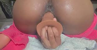 _OfficiallBritt_ - Porn Videos & Photos - EroMe