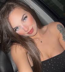 Hal🦋🌟 (@iam_hal_) • Instagram photos and videos