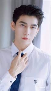 Mr. Wilson and Mme Lilly wishing you a wonderful Sunday evening 🍸