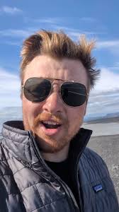 I CRASHED IN ICELAND AND SOMETHING BROKE. Here is the story 🫠🌎🐝