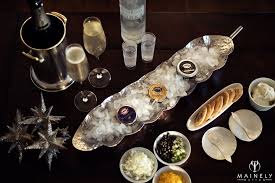 How To Serve And Eat Caviar Caviar Caviar Appetizers How To Serve Caviar