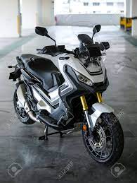 Malaysia bike / 2019 honda monkey mini bike in malaysia rm13 999 paultan org : Kuala Lumpur Malaysia November 15 2018 Honda X Adv 745cc Stock Photo Picture And Royalty Free Image Image 116395979