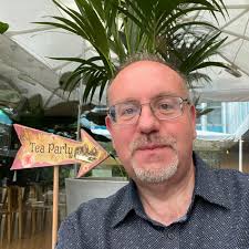 Wish your loved ones a happy squeakmass with a personalised video message  from Sweep! You know they'll like it, because he's an expert 🦴🦴 Get yours  here >> https://hi-ya.com/product/sweep-from-the-sooty-show/