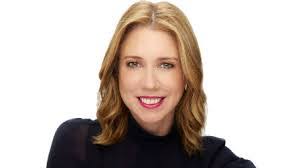 Kelly Mackey's Instagram, Twitter & Facebook