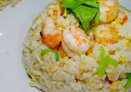 Cincang halus bawang merah dan bawang putih. Teknik Menghidangkan Nasi Goreng Seafood Rumahan Yang Enak Dan Sederhana