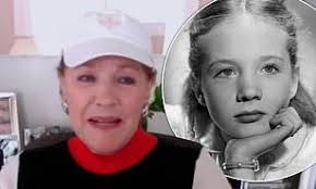 Dame julie andrews andrews, march 2003. Julie Andrews Believes The Coronavirus Pandemic Has Brought The Same Unity She Felt During Wwii Daily Mail Online