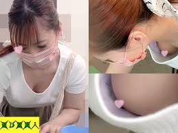 集荷客の胸チラ】某営業所:人妻の胸元。巨乳の乳首。Vol.26 | アダルト動画・画像のコンテンツマーケット Pcolle