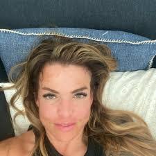 Lisa Flake's Instagram, Twitter & Facebook