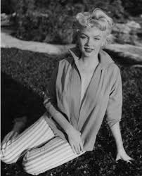 ويتميز الكتاب الذي نشرته الاسبوع الماضي كالا ايديشنز بصور ابيض واسود تم. Ù„ÙˆÙ† Ø­ÙŠØ§ØªÙƒ ØµÙˆØ± Ø²Ù…Ø§Ù† Ù„Ùˆ Ø§ØªÙ„ÙˆÙ†Øª Ù‡ØªØ¨Ù‚Ù‰ Ø´ÙƒÙ„Ù‡Ø§ Ø£Ø¬Ù…Ù„ Ø¹ÙŠÙ†