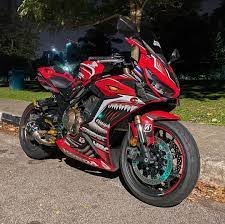 Cbr650r Shared A Photo On Instagram Cbr650r_shark Cbr650r Cbr Honda Supersport Red Circuit C Super Bikes Honda Cbr Sports Bikes Motorcycles