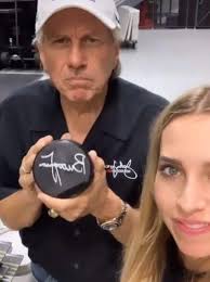 If you still love and care for my Dad John Force let me have a Big YES 🥰❤️ 