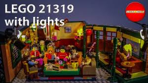 Mindenképp iratkozz fel ha eddig még nem tetted meg, mert hetente három alkalommal is találkozhatsz lego. Lego 21319 Friends Central Perk With Led Lights September 2019 Youtube