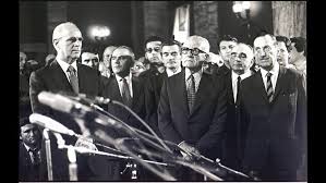 Ελλάδα αποκατάσταση της δημοκρατίας πανδημία πρόεδρος της βουλής τασούλας tags ο κ. 46 Xronia Apo Thn Ptwsh Ths Xoyntas Kai Thn Apokatastash Ths Dhmokratias Fwto Binteo Enothtes Politikh Real Gr