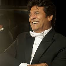 In 2001, erik was cast as eduardo dominguez on the popular american soap opera the bold and the beautiful.erik continued to act, often appearing as himself in series such as sabrina the teenage witch.in addition, he also dabbled in voice roles and appearances in music videos such as eminem's just lose it. Erik Estrada