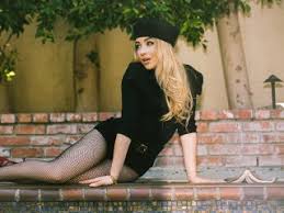You may crop, resize and customize sabrina carpenter images and american, blonde, sabrina carpenter, singer, sunglasses 4k wallpaper. Sabrina Carpenter Hd Wallpapers 4k Backgrounds Wallpapers Den