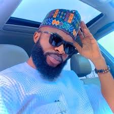 Eva Bliss (@EvaBliss11)