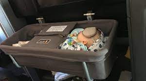 Das foto sollte beim fotograf gemacht werden. Fliegen Mit Baby Auf Der Langstrecke Geht Das Und Wenn Ja Wie