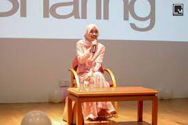 Blogger who created a site in her own name, which she has used to discuss beauty, makeups, pregnancy, babies, and life. Iman Abdul Rahim Skincare Routine