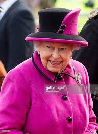 Queen Elizabeth Ii Attends The Fiji Exhibition At The University Of Queen Elizabeth Queen Hat Her Majesty The Queen