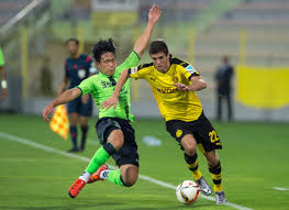Pulisic began his professional career at german club borussia dortmund, where, after fast progression 11.08.2019 · pulisic with the dfb cup after dortmund beat eintracht frankfurt in 2017. Usa S Christian Pulisic A Fast Rising Talent At Borussia Dortmund Sports Illustrated