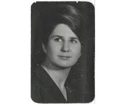 Elizabeth Fodor's Instagram, Twitter & Facebook