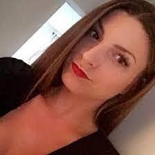 Amanda Chatelain's Instagram, Twitter & Facebook