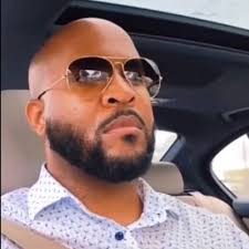 Bernard Gray (@mr_bernardgray)