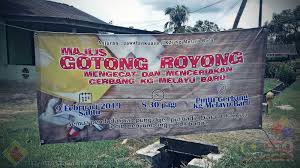 Mimpi ini menunjukkan bahwa kamu akan memiliki peluang besar dalam waktu dekat. Pemberitahuan Majlis Gotong Royong Mengecat Dan Menceriakan Gerbang Kampung Melayu Baru Gelang Patah