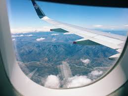 James kim's airframe turns this around by putting any of your good photos, taken from a plane or otherwise, into a frame shaped like an airplane window. How To Take A Photograph Out Of A Plane Window