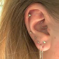 Earpiercings Helix Daith Lobe Maria Tash Anatometal White Gold Earings Piercings Cute Ear Piercings Ear