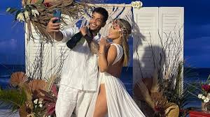 A esposa de mc kevin, deolane bezerra, e uma suposta amante do cantor foram prestar depoimento na 16ª delegacia de polícia (barra da tijuca) sobre a morte do cantor ocasionada por uma queda na. Volkm6nyp Gzcm