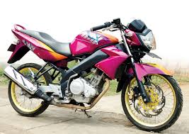 Modifikasi yamaha vixion old jari jari terbaru 2019,halo teman teman di video kali ini saya akan membahas tentang memodifikasi modifikasi motor yamaha vixion. Modifikasi Motor Vixion Movistar Radea