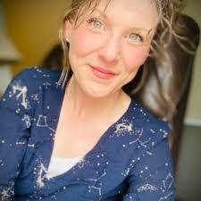 Laura Bess's Instagram, Twitter & Facebook