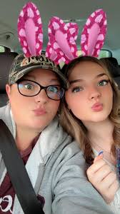 Amy Hendricks (@amybelle07) • Instagram photos and videos