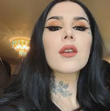 Free blush with 2 glosses. Kat Von D Has Stepped Down As The Owner Of Kat Von D Beauty Stellar